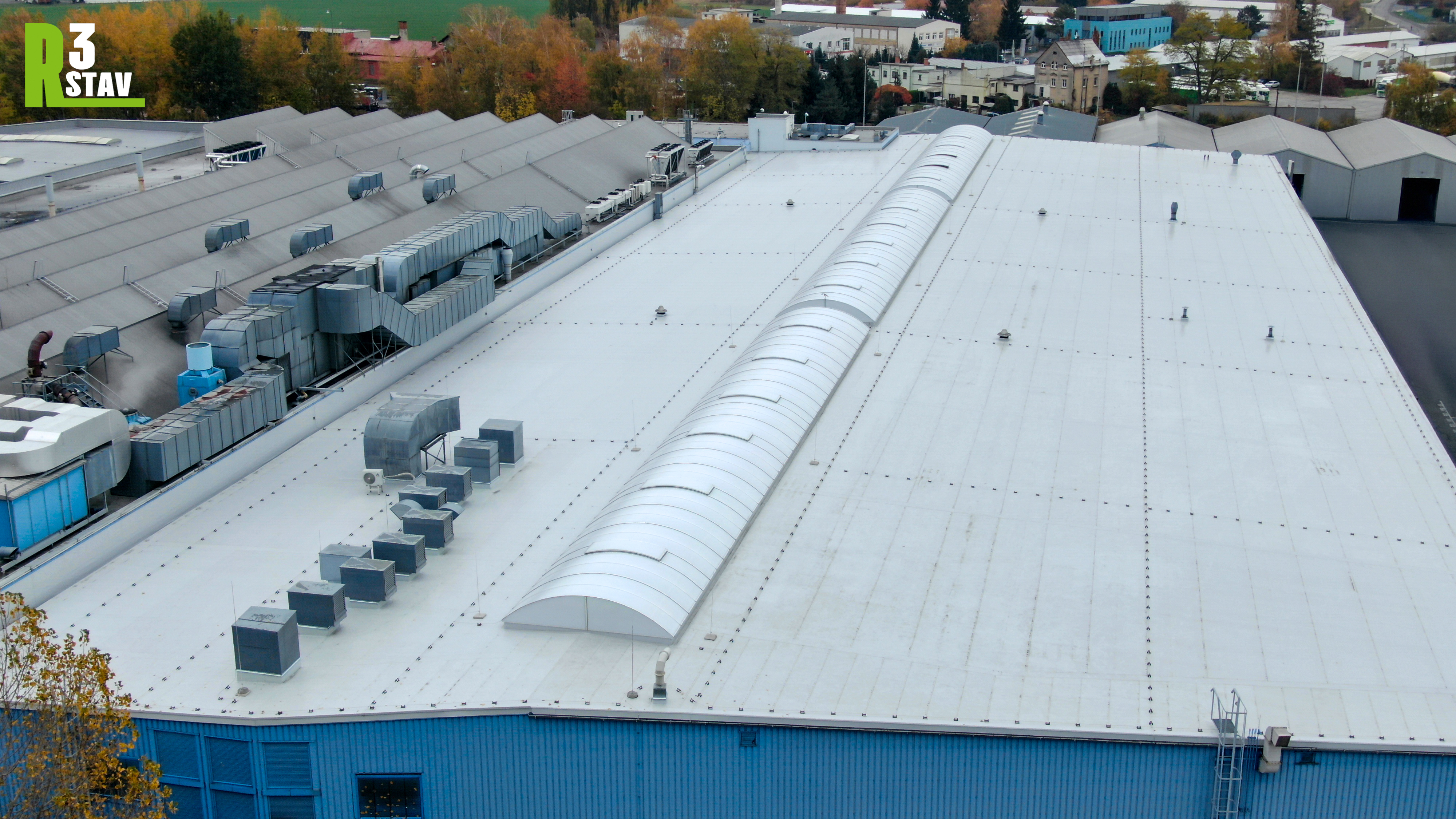 Zateplení a vyrovnání ploché střechy v Jičíně