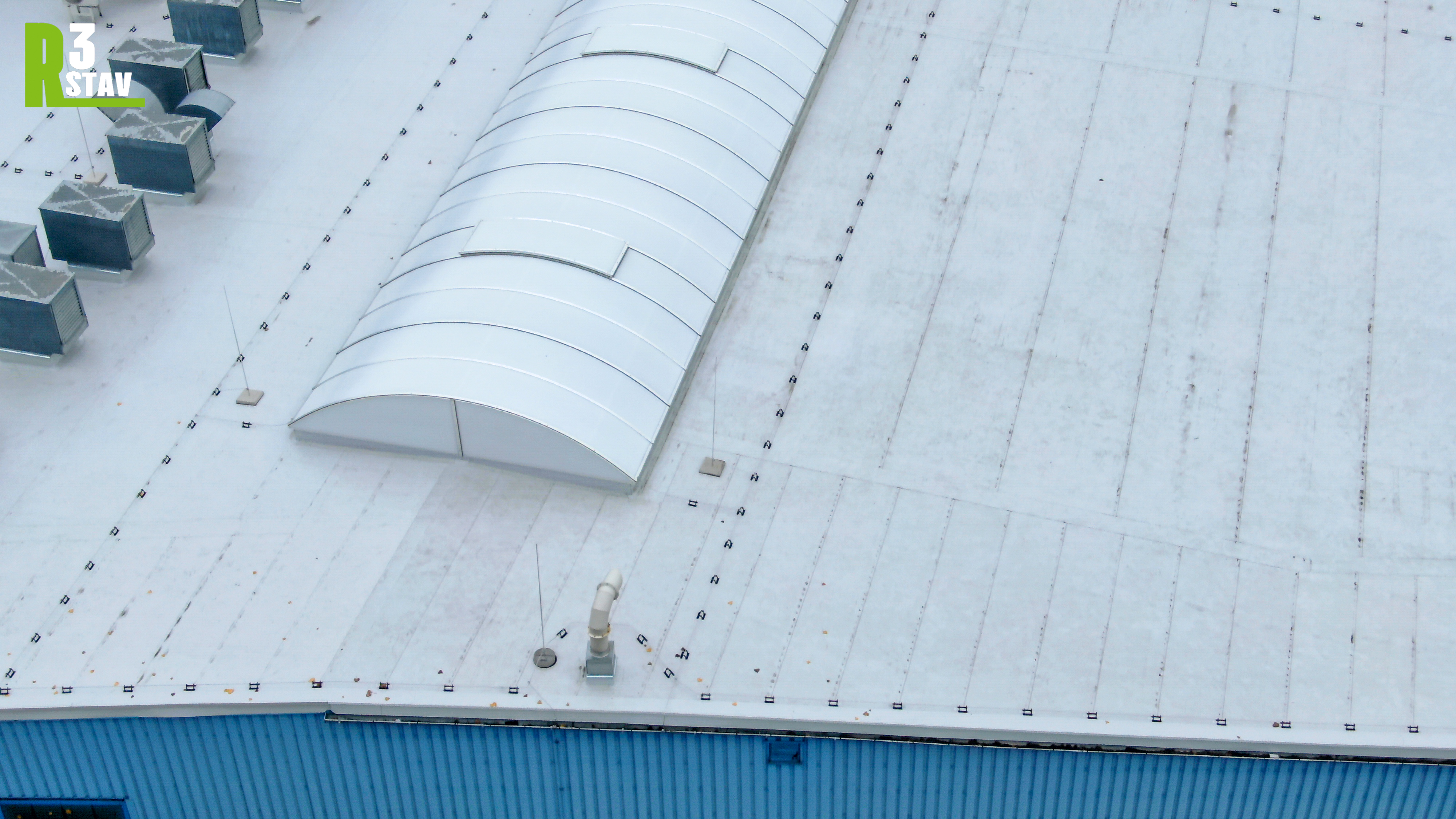 Zateplení a vyrovnání ploché střechy v Jičíně